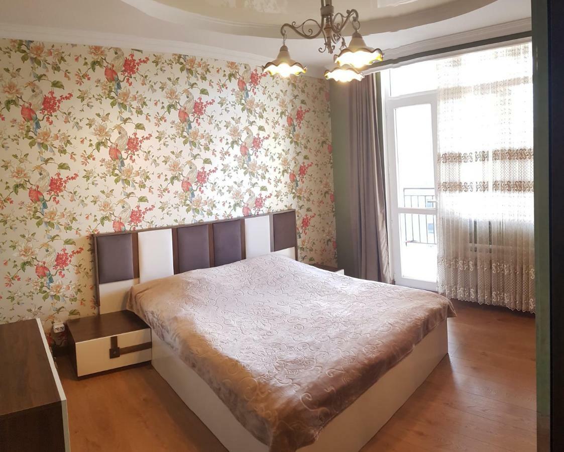 Sunrise Apartment Μπατούμι Εξωτερικό φωτογραφία