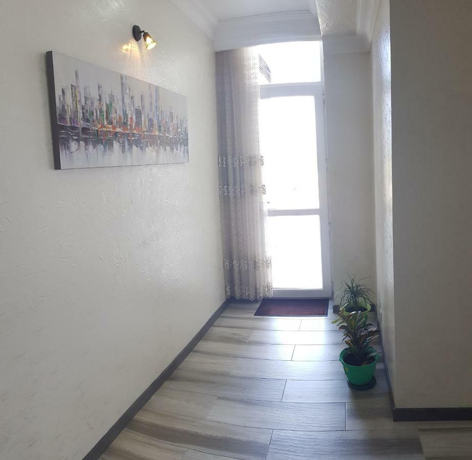 Sunrise Apartment Μπατούμι Εξωτερικό φωτογραφία